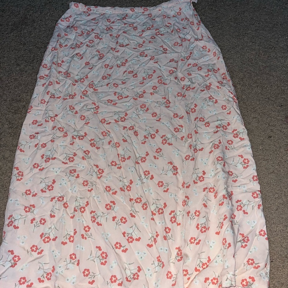 Light and ark pink floral maxi skirt